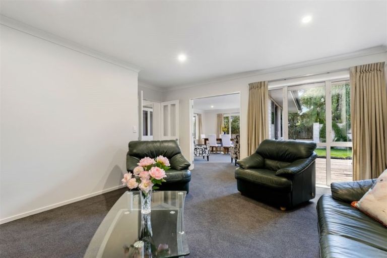 Photo of property in 10 Cathcart Crescent, Prebbleton, 7604