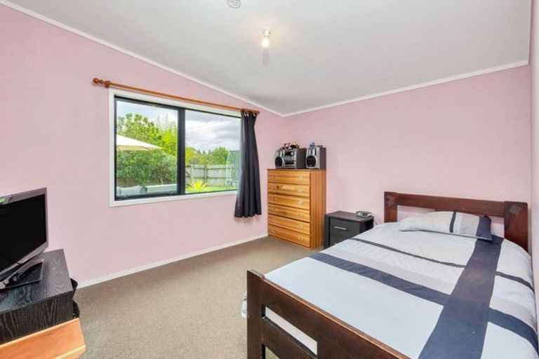 Photo of property in 106 Queen Street, Waiuku, 2123