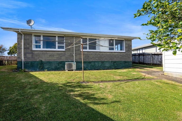 Photo of property in 75 Wrantage Street, Westown, New Plymouth, 4310