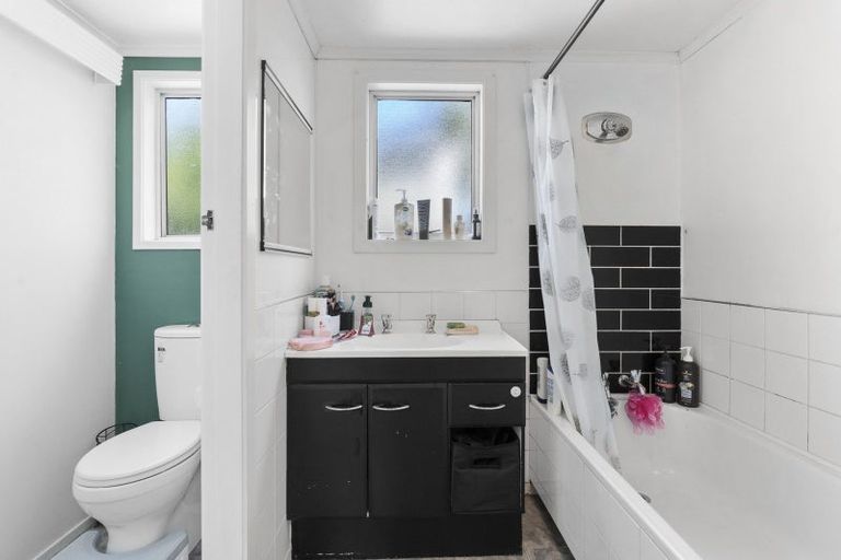 Photo of property in 63 Cumberland Street, Welbourn, New Plymouth, 4312