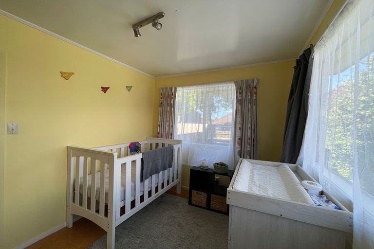 Photo of property in 21 Lisa Rise, Half Moon Bay, Auckland, 2012
