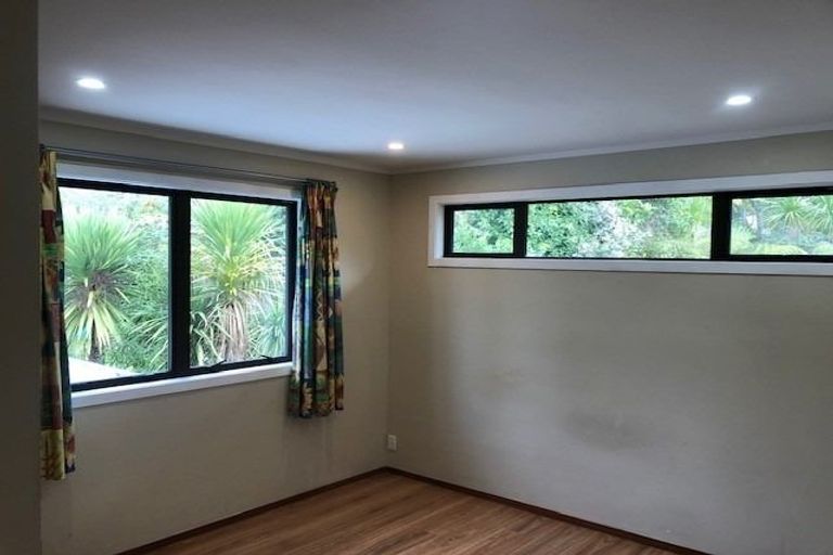 Photo of property in 51 Saddleback Rise, Murrays Bay, Auckland, 0630