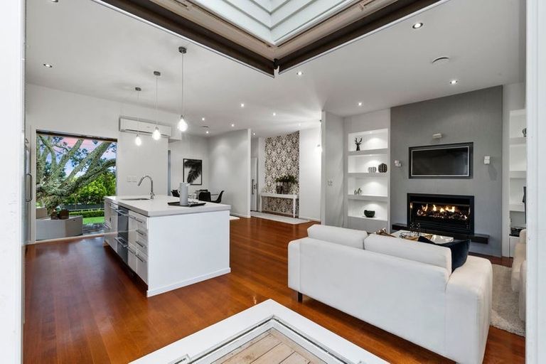 Photo of property in 1/7 Fentham Road, Hauraki, Auckland, 0622