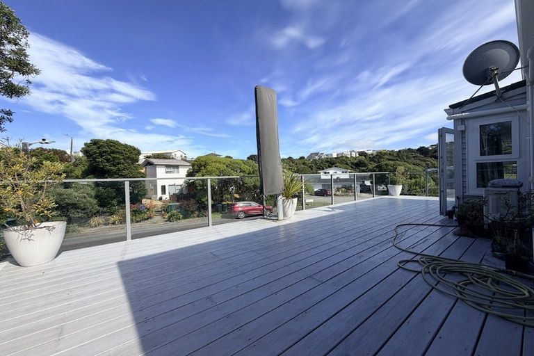 Photo of property in 4 School Road, Plimmerton, Porirua, 5026