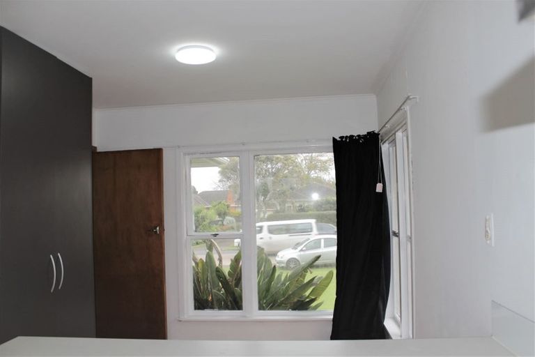 Photo of property in 5 Harris Road, Mount Wellington, Auckland, 1051