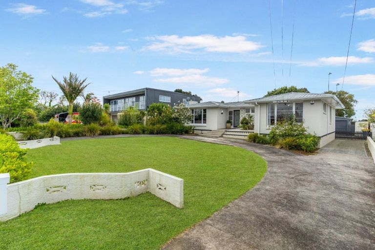 Photo of property in 99 Taikata Road, Te Atatu Peninsula, Auckland, 0610
