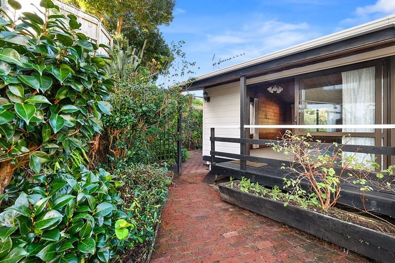 Photo of property in 123 Poplar Grove, Westown, New Plymouth, 4310