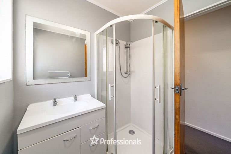 Photo of property in 118 Holborn Drive, Stokes Valley, Lower Hutt, 5019