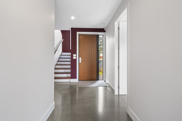 Photo of property in 67 Ruapehu Drive, Fitzherbert, Palmerston North, 4410