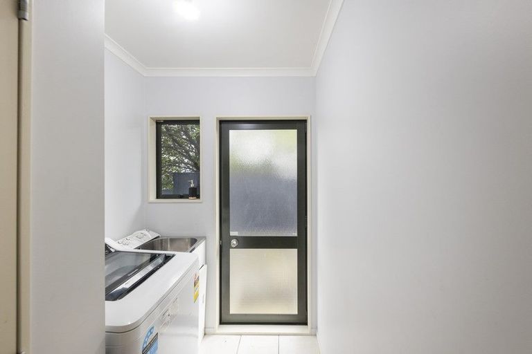 Photo of property in 35 Dahlstrom Grove, Kelvin Grove, Palmerston North, 4414