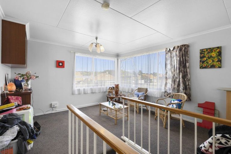 Photo of property in 16 Strange Street, Waitara, 4320