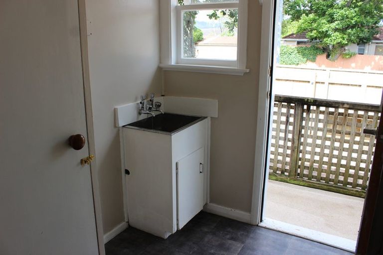 Photo of property in 1/614 Fergusson Drive, Trentham, Upper Hutt, 5018