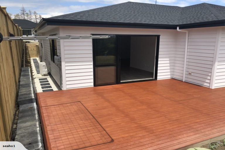 Photo of property in 44 Jeroboam Loop, Kumeu, 0810