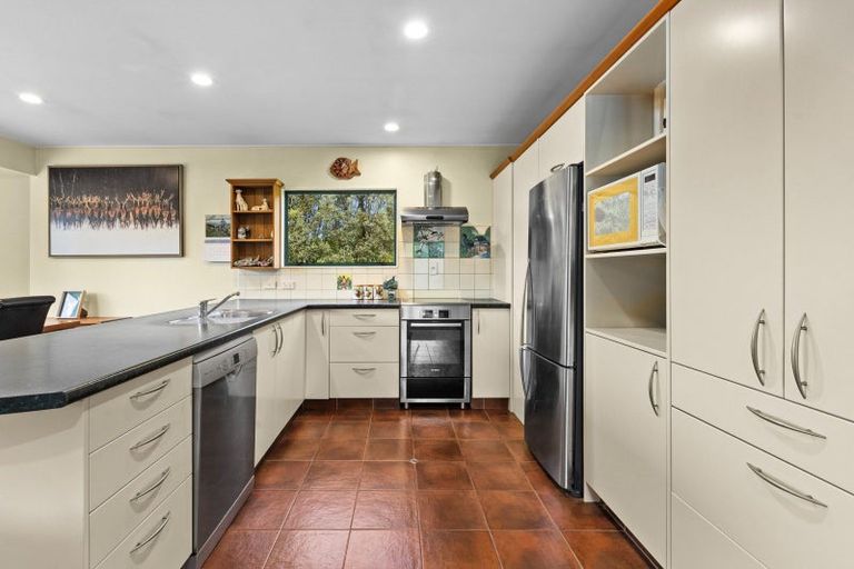 Photo of property in 222 Mackenzie Road, Kahuranaki, Havelock North, 4295