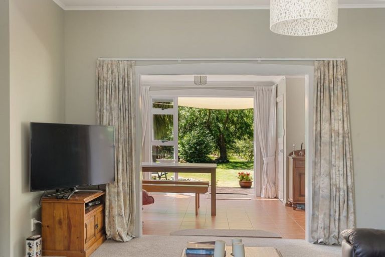 Photo of property in 1406 Queen Charlotte Drive, Linkwater, Picton, 7281