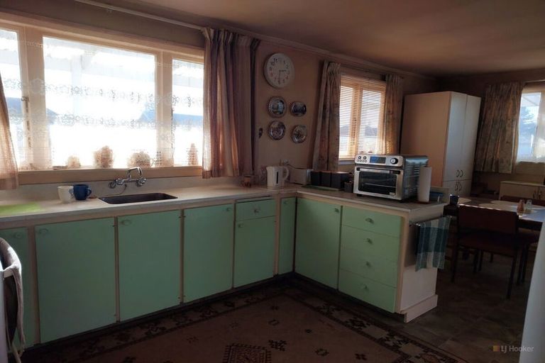 Photo of property in 5 Edward Street, Waimate, 7924