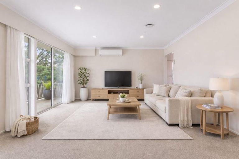 Photo of property in 54 Meadway, Sunnyhills, Auckland, 2010