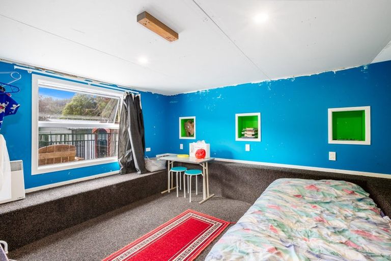 Photo of property in 112 Hine Road, Wainuiomata, Lower Hutt, 5014