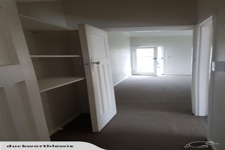 Photo of property in 11 Lawrence Street, Newtown, Wellington, 6021