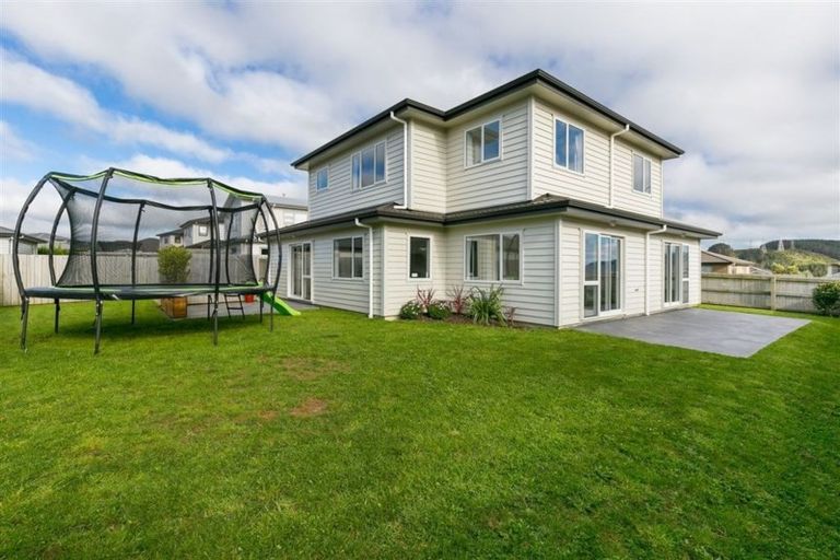 Photo of property in 254 Mark Avenue, Grenada Village, Wellington, 6037