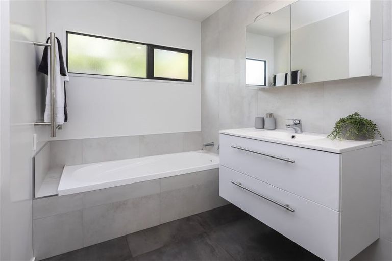 Photo of property in 1/118 Innes Road, St Albans, Christchurch, 8052