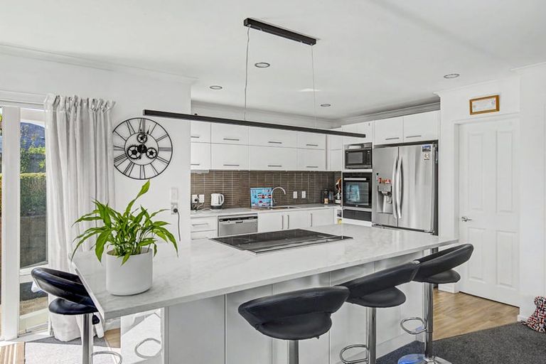 Photo of property in 127 Milne Drive, Paraparaumu, 5032