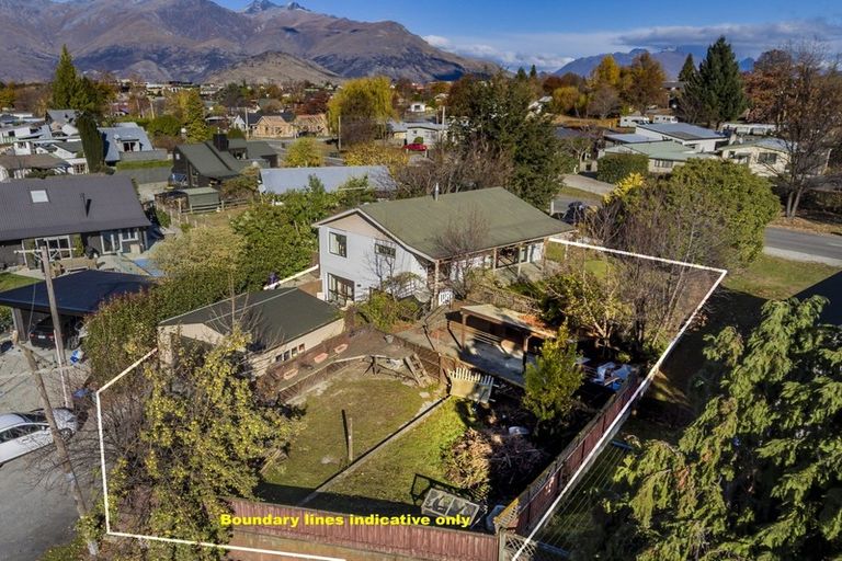 Photo of property in 4 Payne Place, Arrowtown, 9302