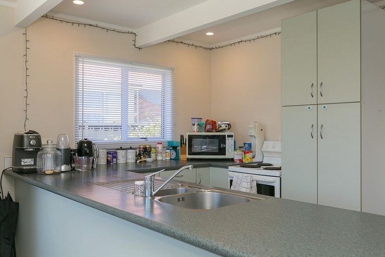 Photo of property in 46 Lismore Street, Merrilands, New Plymouth, 4312