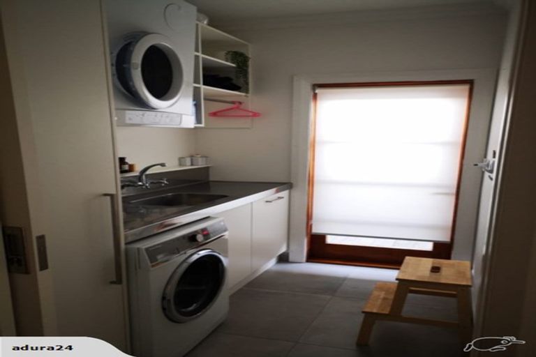 Photo of property in 52 Argentine Avenue, Miramar, Wellington, 6022