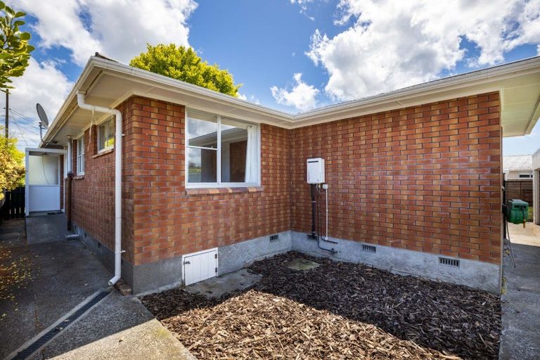 Photo of property in 11 Manu Crescent, Upper Vogeltown, New Plymouth, 4310