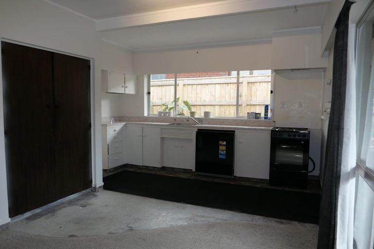 Photo of property in 11 Walton Avenue, Waikanae, 5036