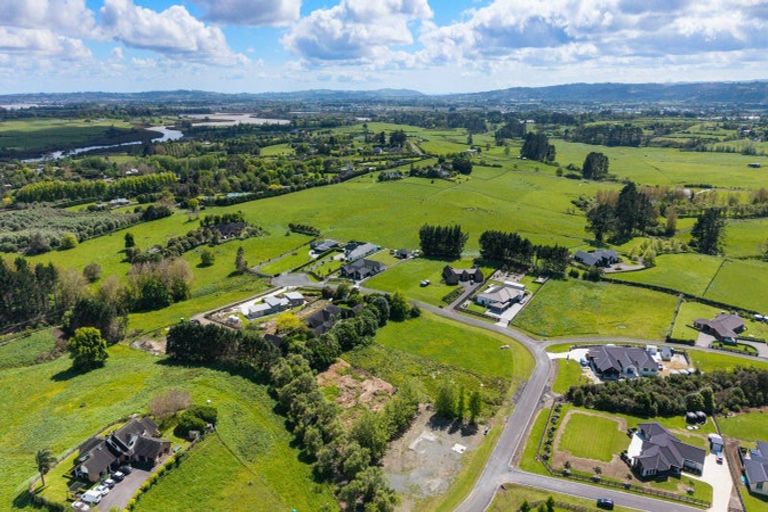 Photo of property in 9 Karaka School Lane, Karaka, 2580