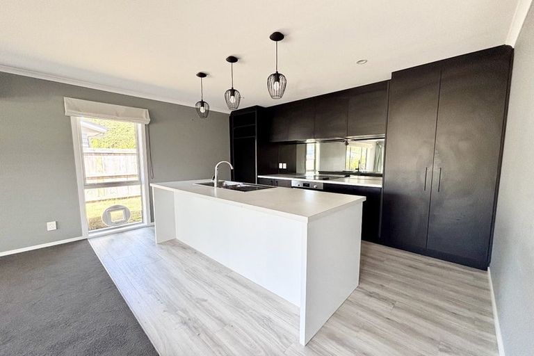 Photo of property in 3 Grovedale Square, Wainuiomata, Lower Hutt, 5014