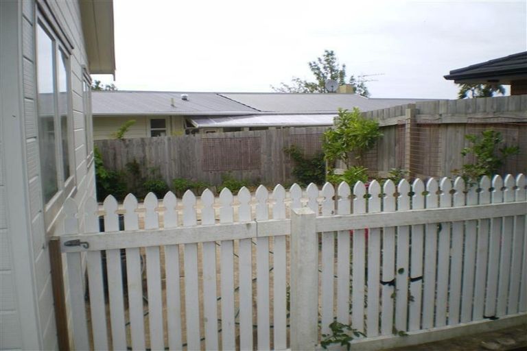 Photo of property in 32a Andrew Road, Howick, Auckland, 2010