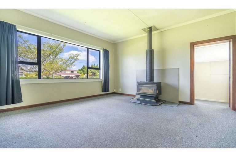 Photo of property in 17 Turner Street, Edendale, 9825