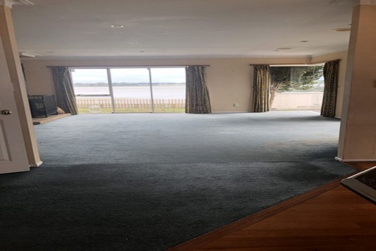 Photo of property in 27a St Annes Crescent, Wattle Downs, Auckland, 2103