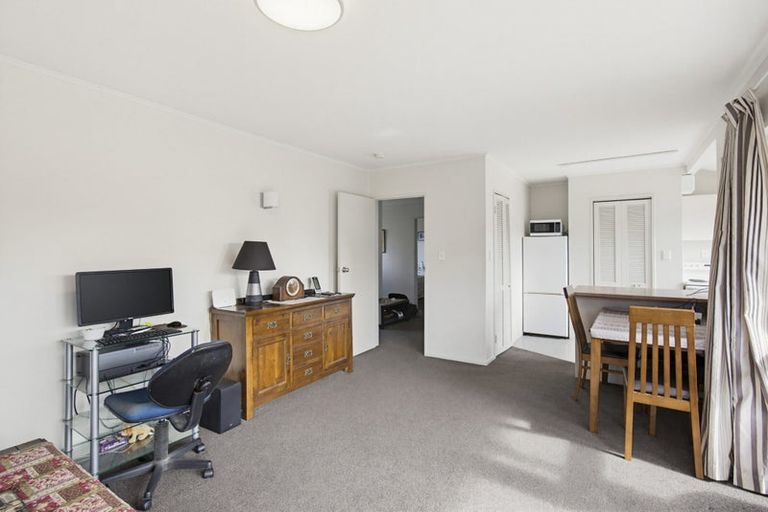Photo of property in 90 Eatwell Avenue, Paraparaumu Beach, Paraparaumu, 5032