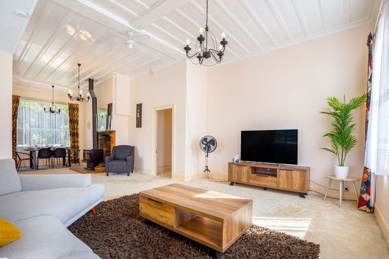 Photo of property in 118 Mokoia Road, Chatswood, Auckland, 0626