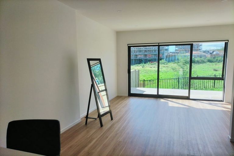 Photo of property in 28 Korokio Lane, Henderson, Auckland, 0612