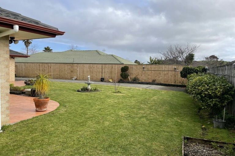 Photo of property in 3 Chapletown Drive, East Tamaki, Auckland, 2016