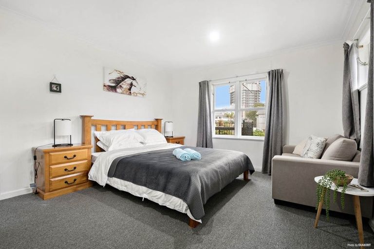 Photo of property in 1/8a Bracken Avenue, Takapuna, Auckland, 0622