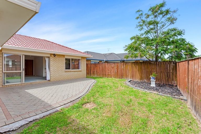 Photo of property in 9 Redcastle Drive, East Tamaki, Auckland, 2013