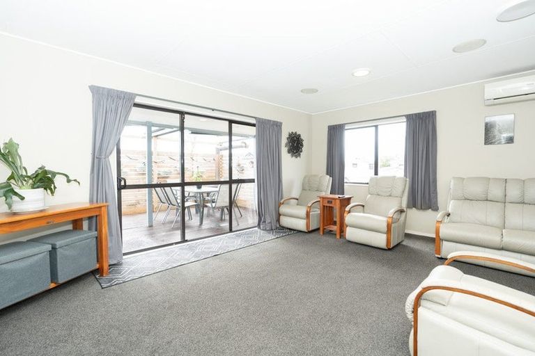 Photo of property in 25 Garland Drive, St Andrews, Hamilton, 3200