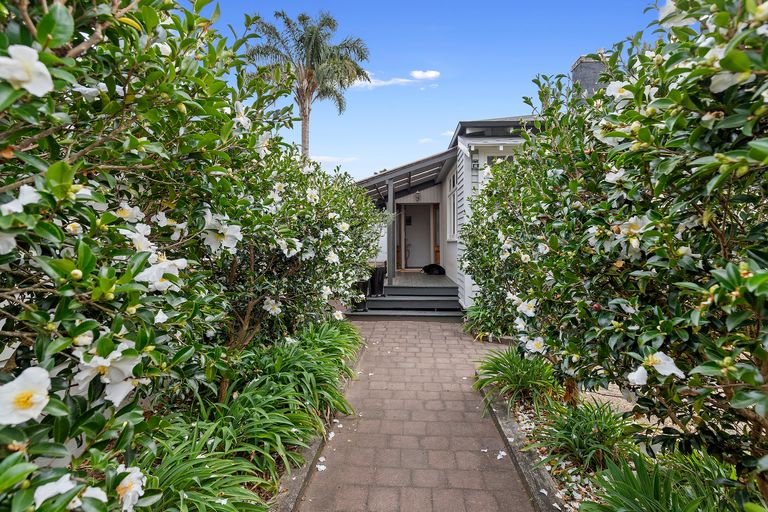 Photo of property in 28 Waikato Esplanade, Ngaruawahia, 3720