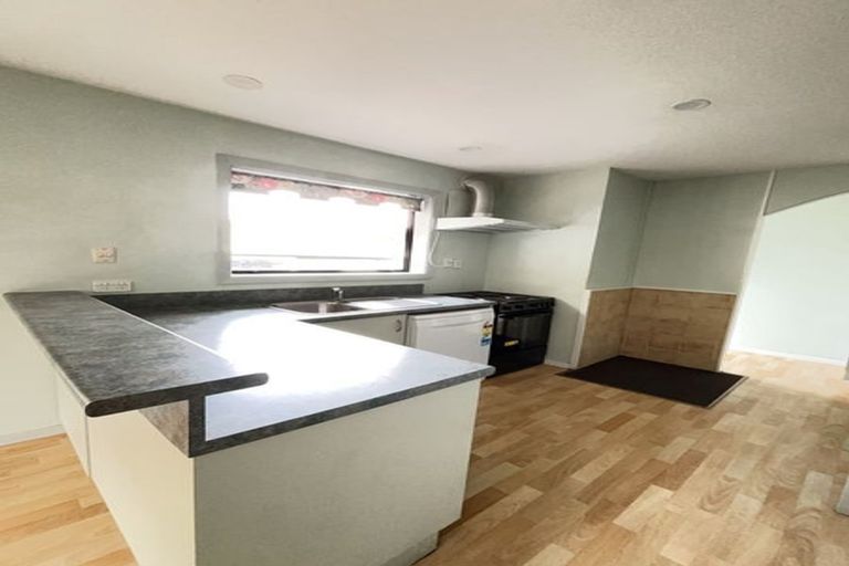 Photo of property in 10 Oakhurst Place, Russley, Christchurch, 8042