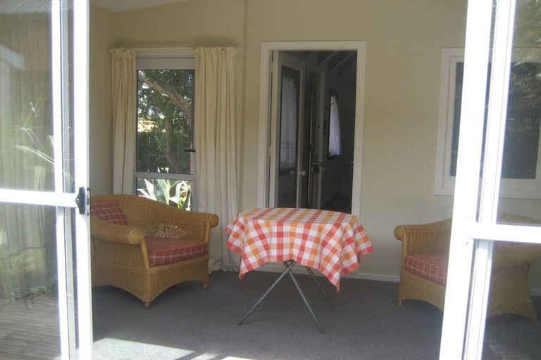 Photo of property in 2/166 Main Road, Redcliffs, Christchurch, 8081