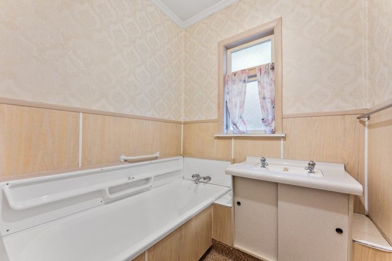 Photo of property in 26 George Street, Levin, 5510