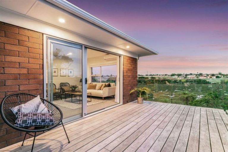 Photo of property in 3/25 Waitemata Road, Hauraki, Auckland, 0622