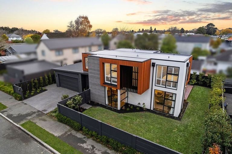 Photo of property in 42 Tui Street, Fendalton, Christchurch, 8041