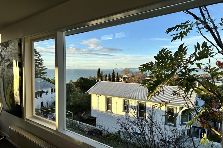 Photo of property in 2a Cobden Road, Bluff Hill, Napier, 4110